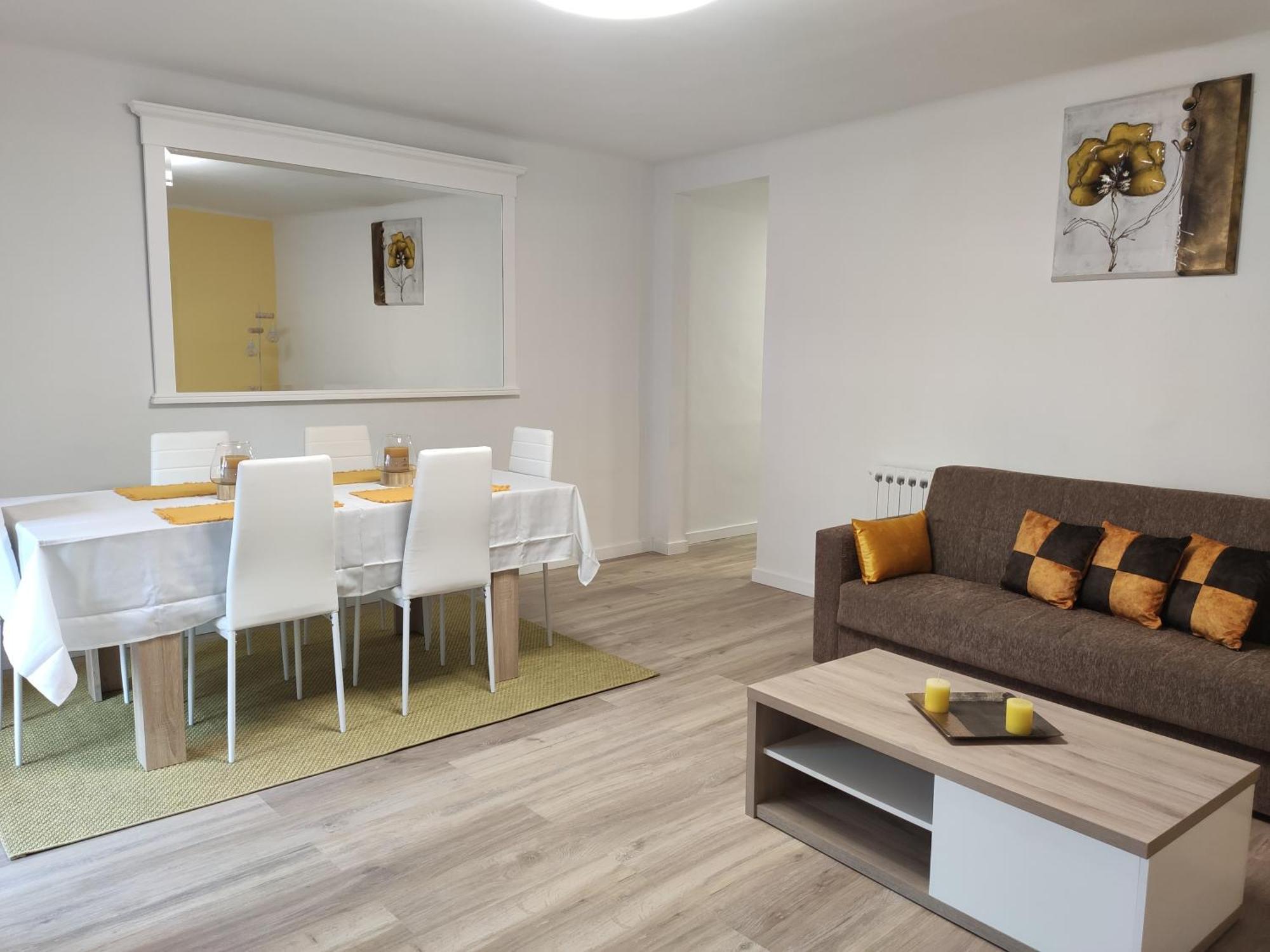 Apartamento Confort II لا سو دي أورغل المظهر الخارجي الصورة